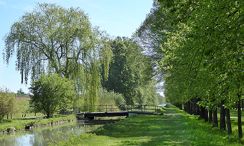 Canal bridge