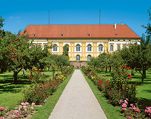 Bild: Schloss Dachau, Gartenfassade